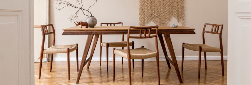 Chaises de salle à manger en bois